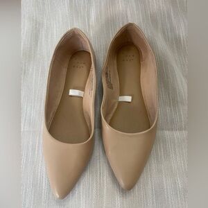 Tan flats